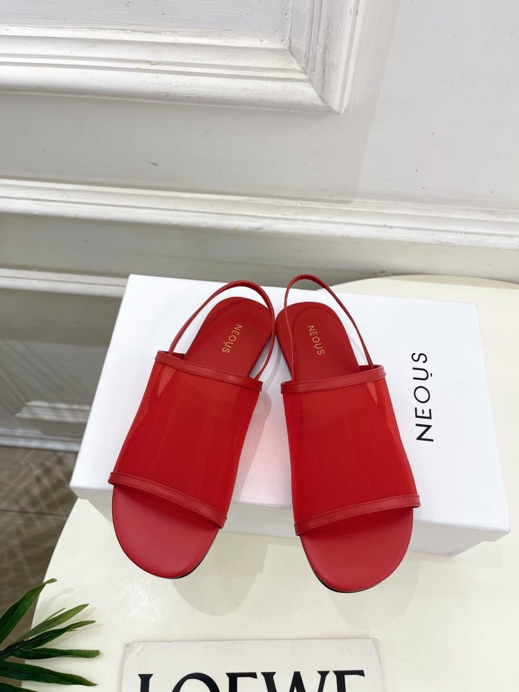 Шльопанці жіночі