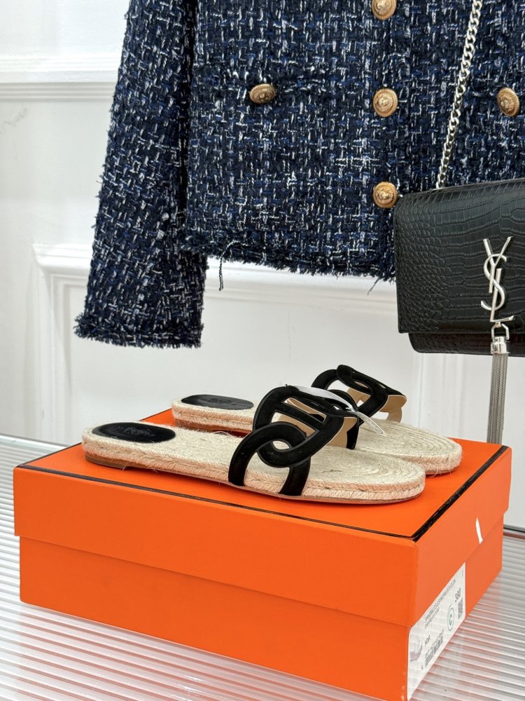 Шльопанці жіночі