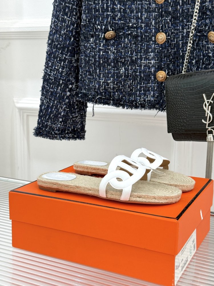 Шльопанці жіночі