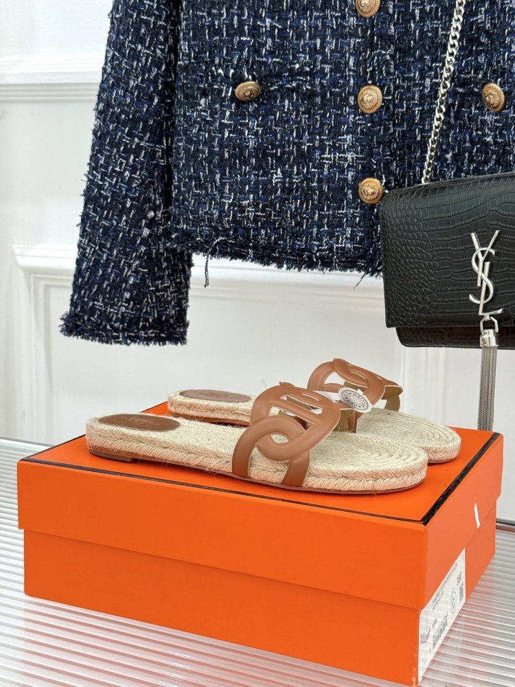 Шльопанці жіночі