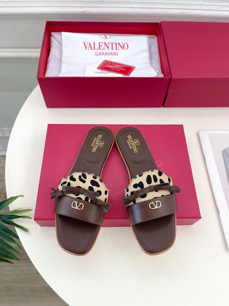 Шлепанцы женские