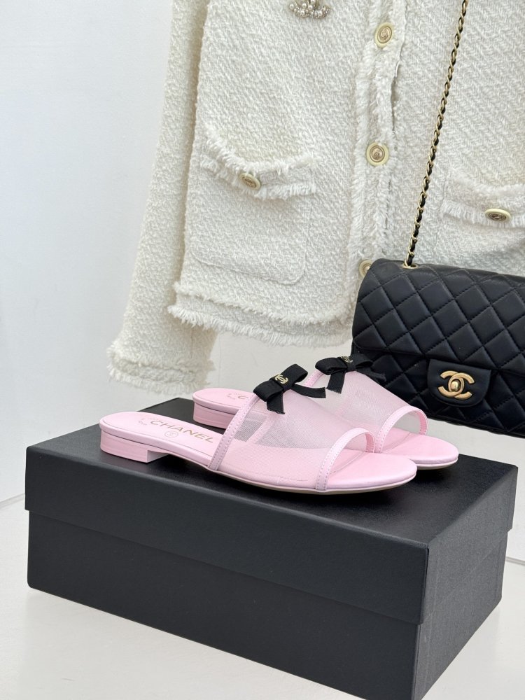 Шлепанцы женские