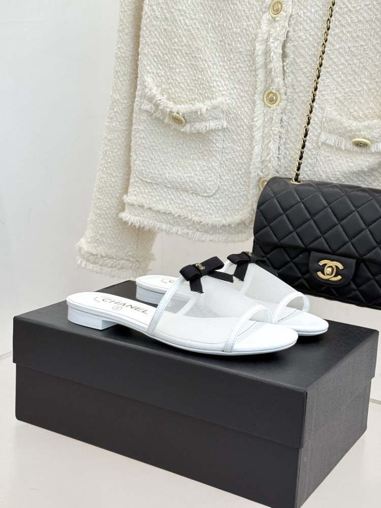 Шлепанцы женские