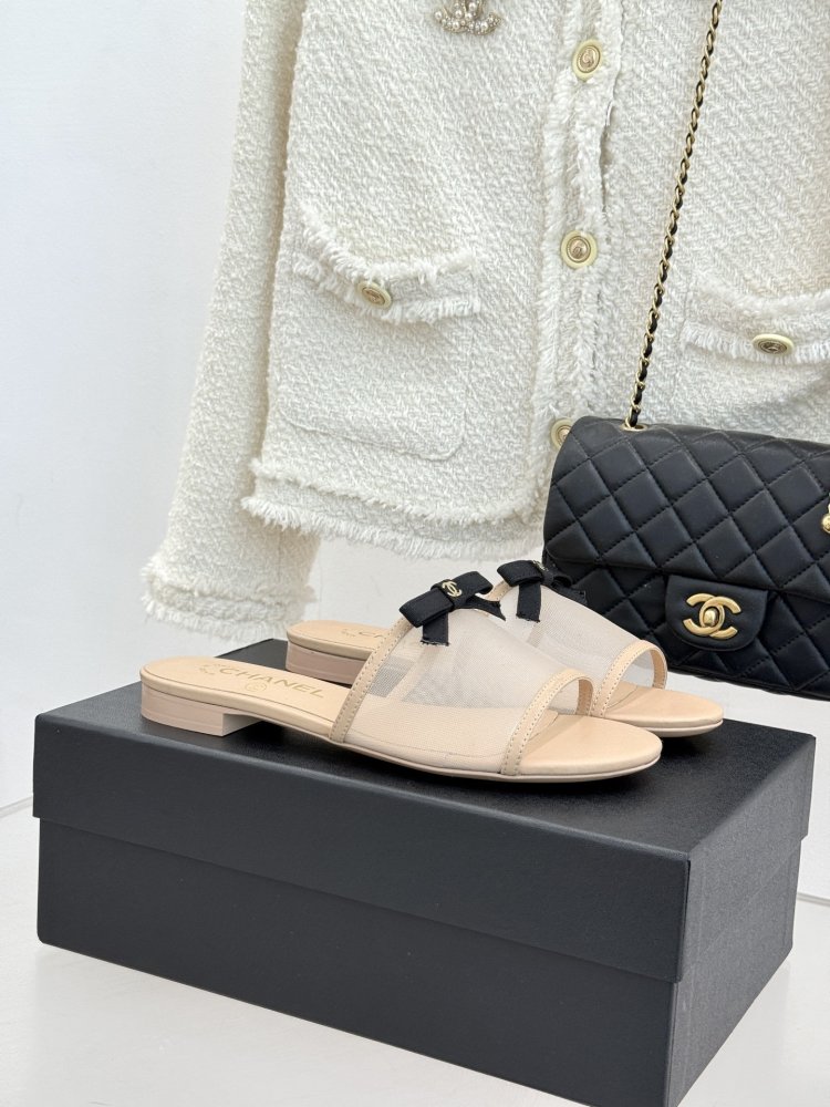 Шлепанцы женские