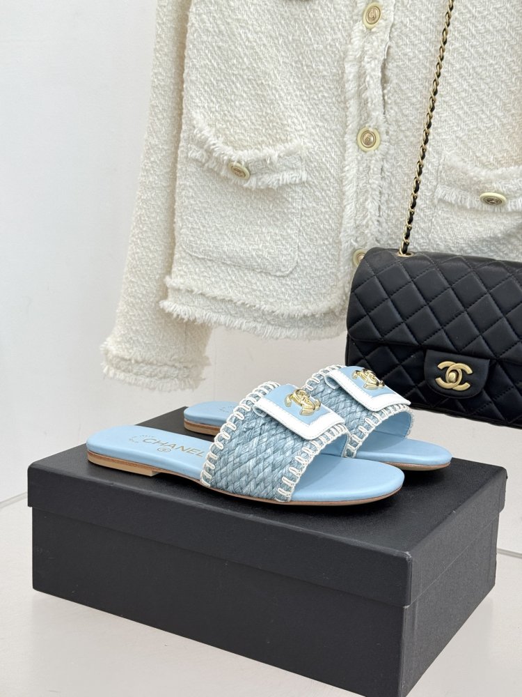 Шлепанцы женские