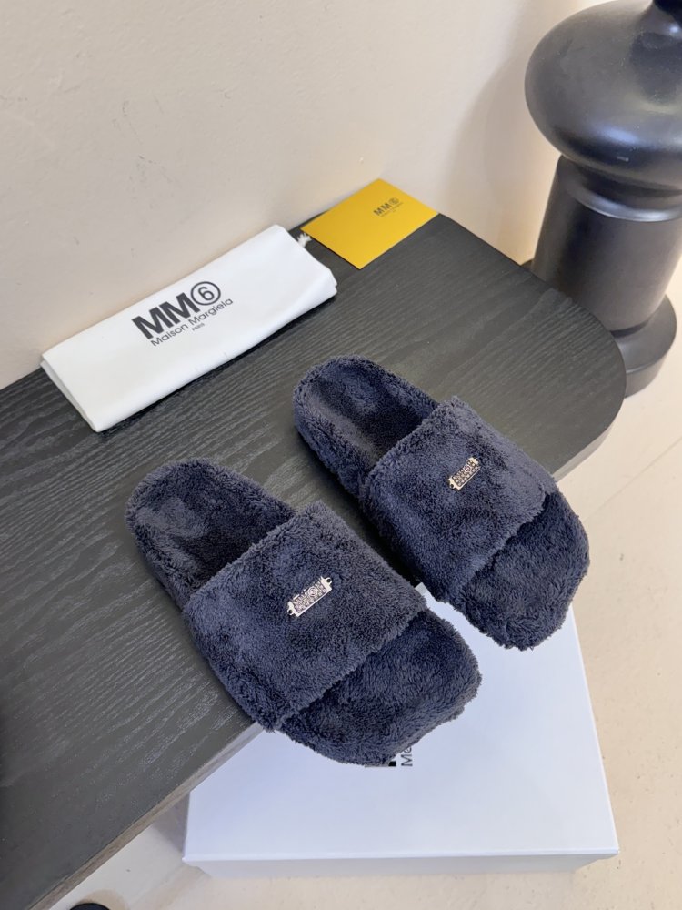 Шльопанці жіночі