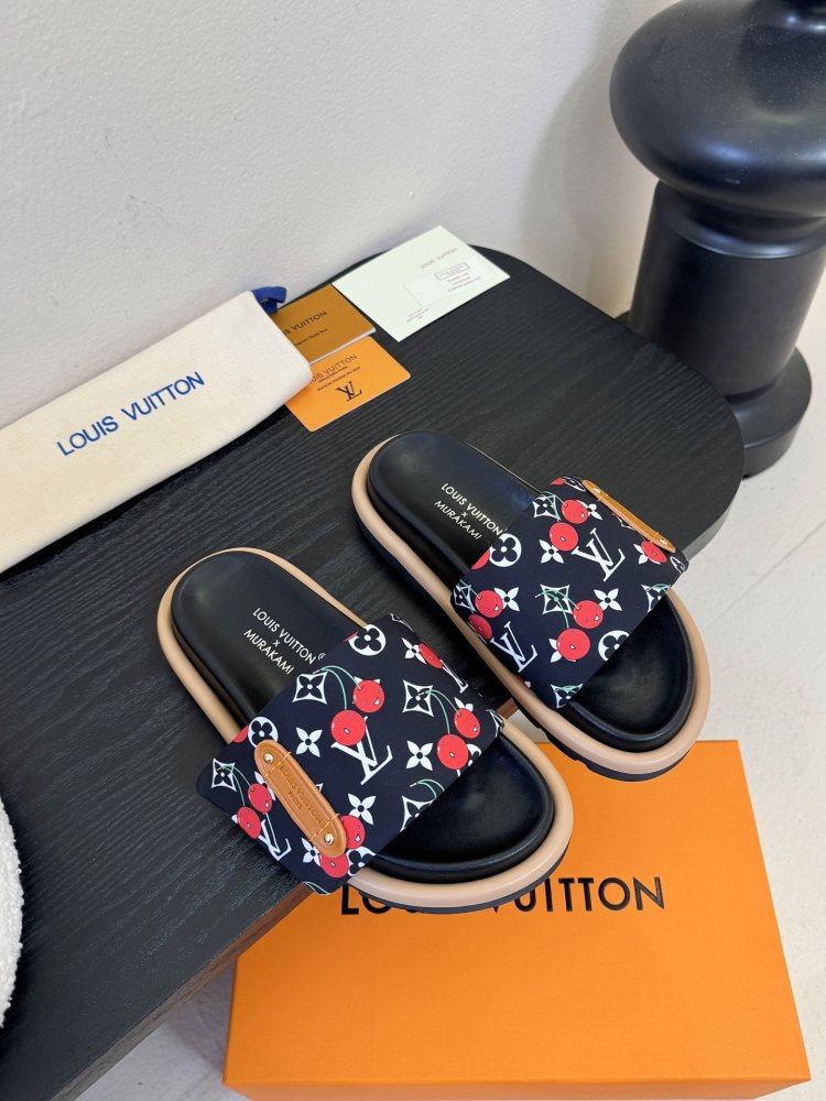 Шлепанцы женские