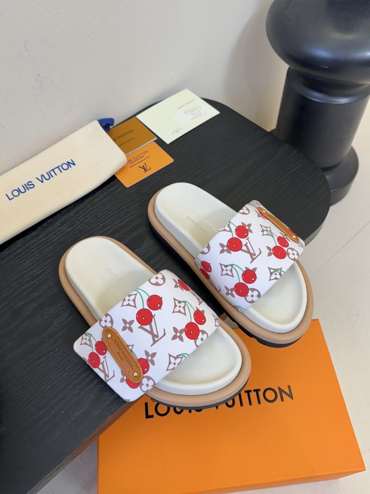 Шлепанцы женские