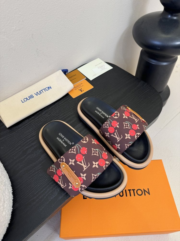 Шлепанцы женские