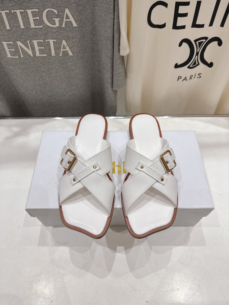 Шлепанцы женские