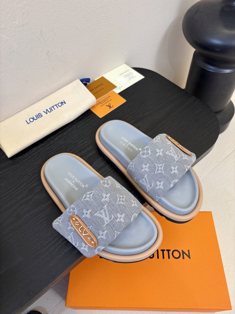 Шлепанцы женские