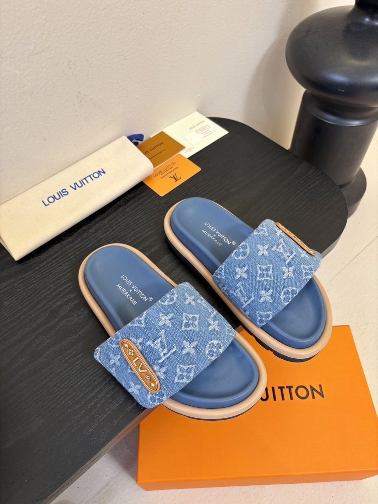 Шлепанцы женские