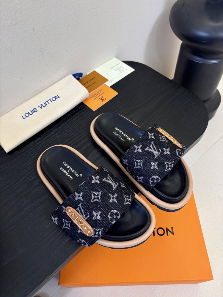 Шлепанцы женские