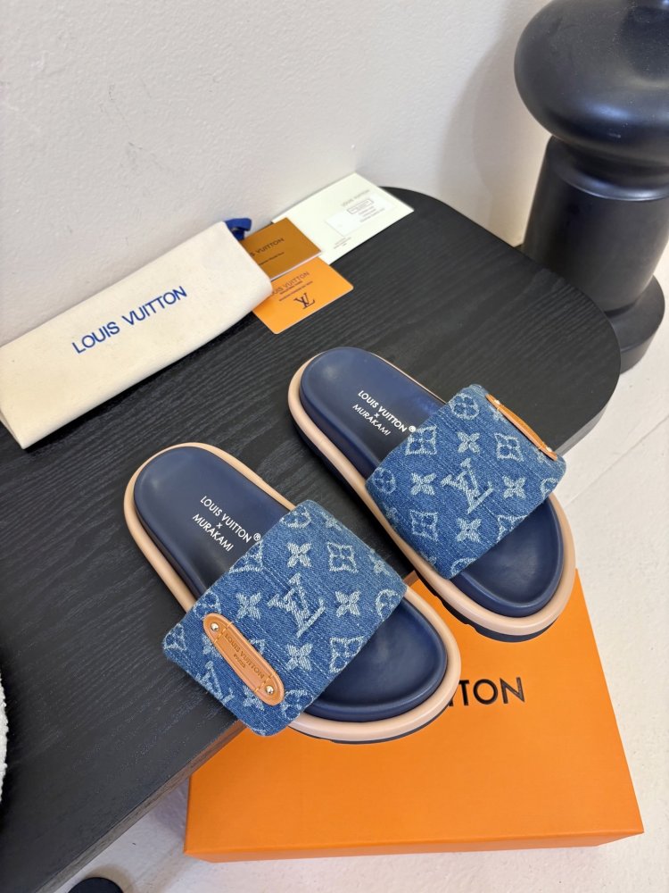 Шлепанцы женские