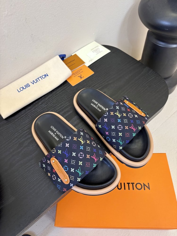 Шлепанцы женские