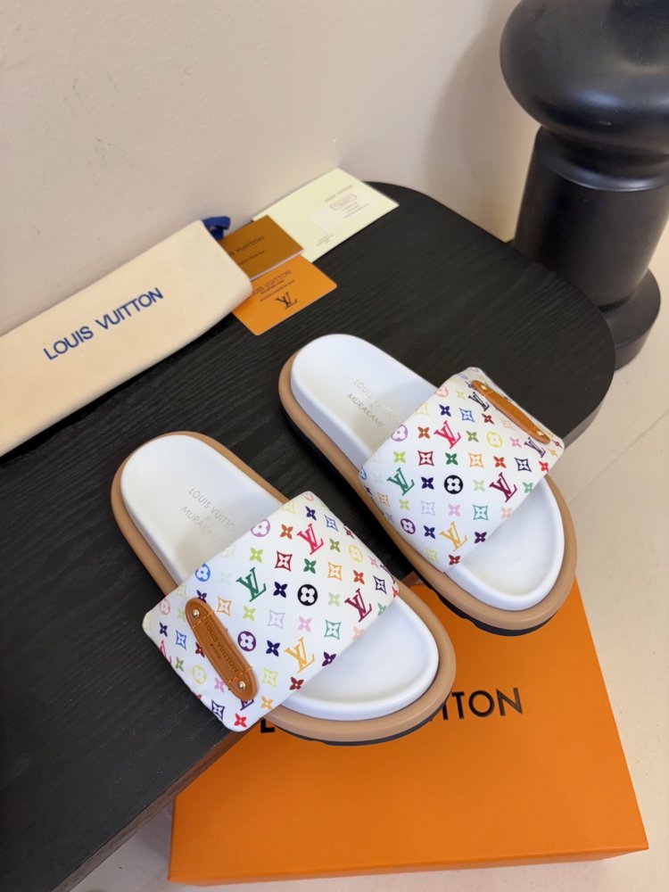 Шлепанцы женские