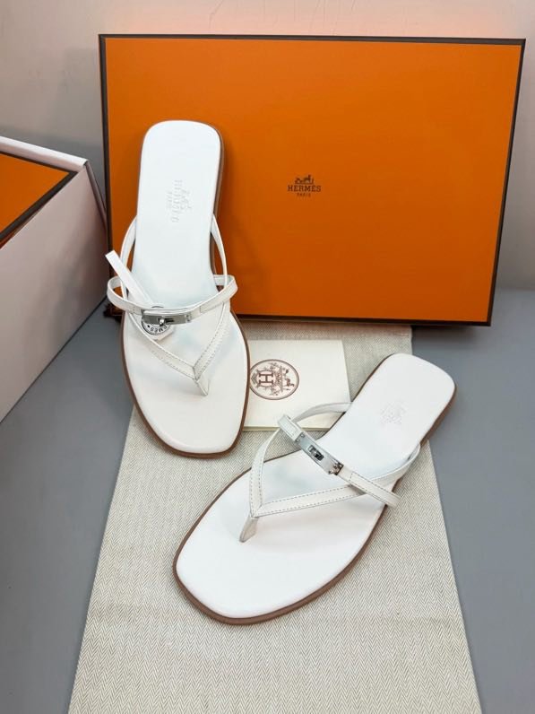 Шльопанці жіночі