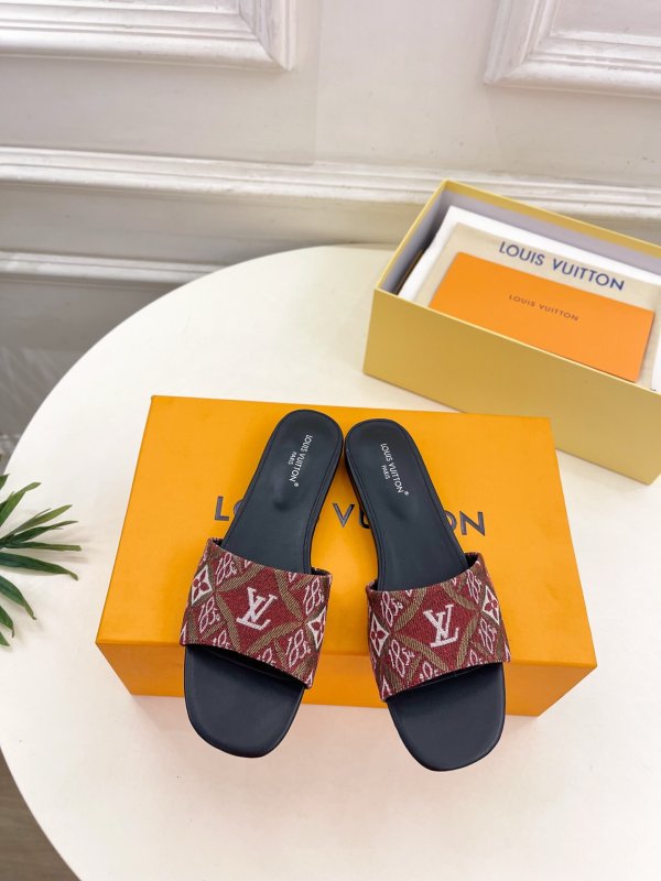 Шлепанцы женские