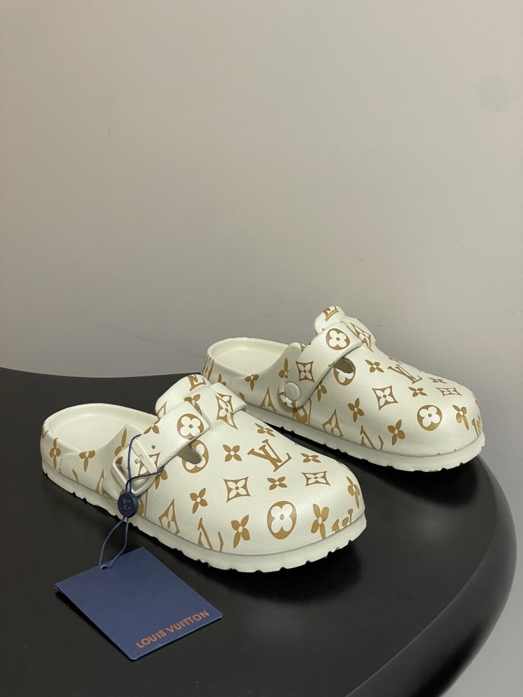 Шлепанцы женские