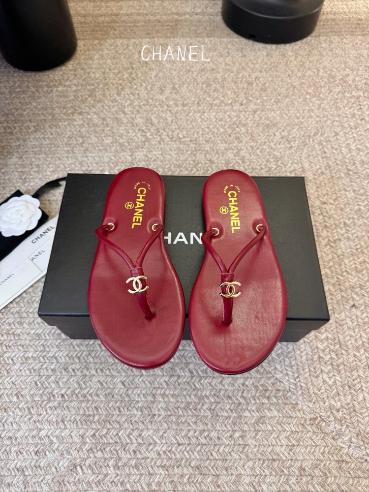 Шлепанцы женские