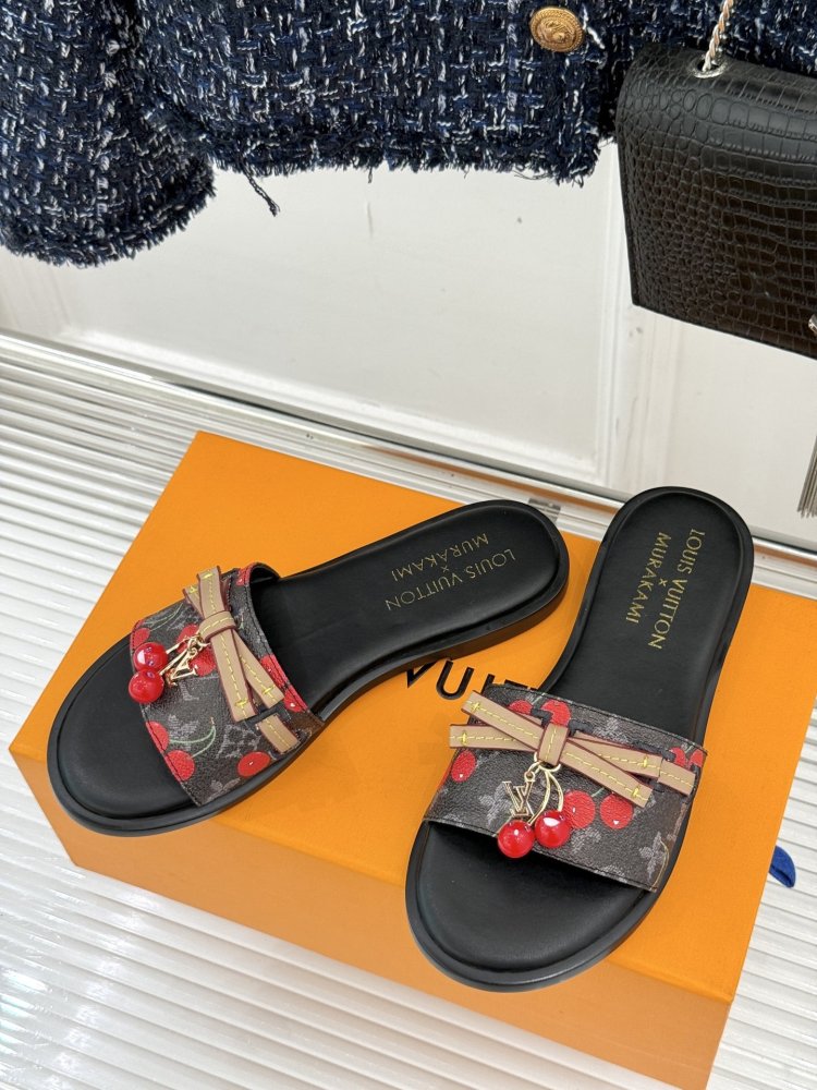 Шльопанці жіночі фото 2