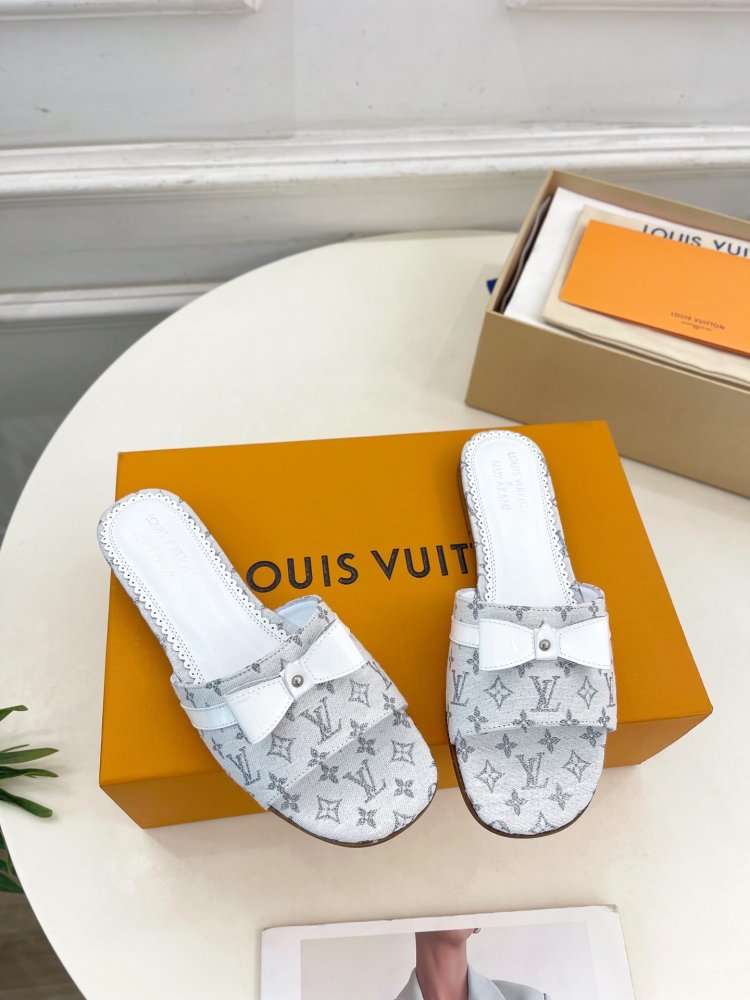 Шлепанцы женские фото 2