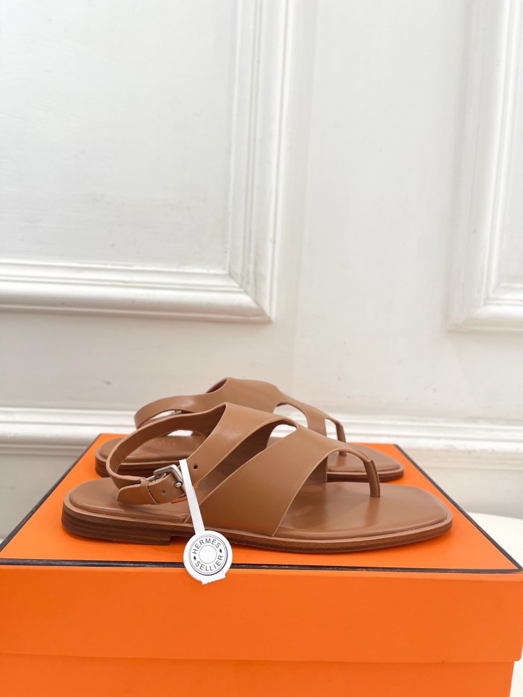 Шлепанцы женские фото 2