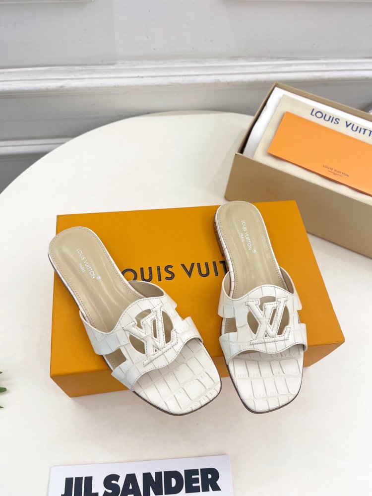 Шлепанцы женские фото 2