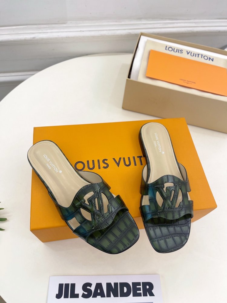 Шлепанцы женские фото 2