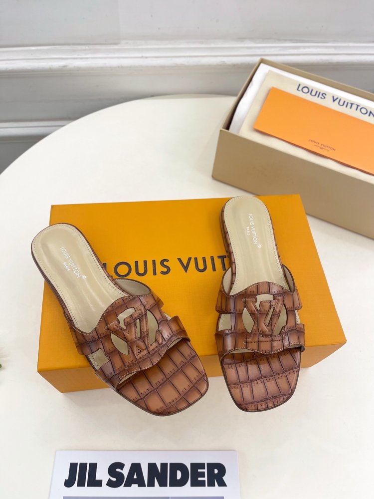 Шльопанці жіночі фото 2