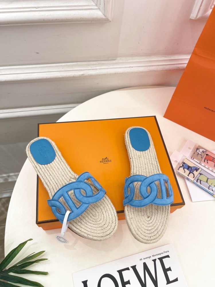 Шлепанцы женские фото 2