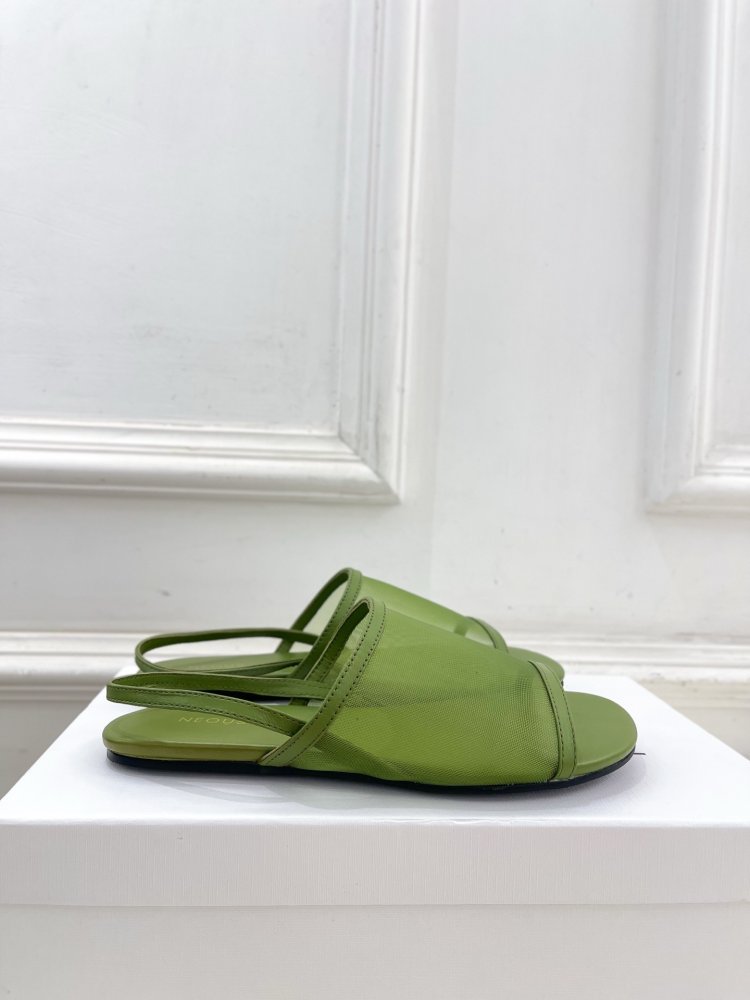 Шлепанцы женские фото 2