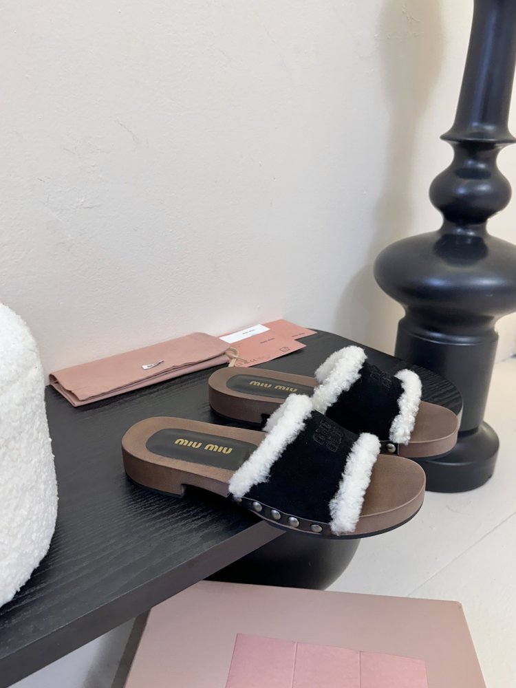 Шльопанці жіночі фото 2