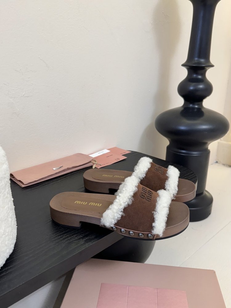 Шльопанці жіночі фото 2