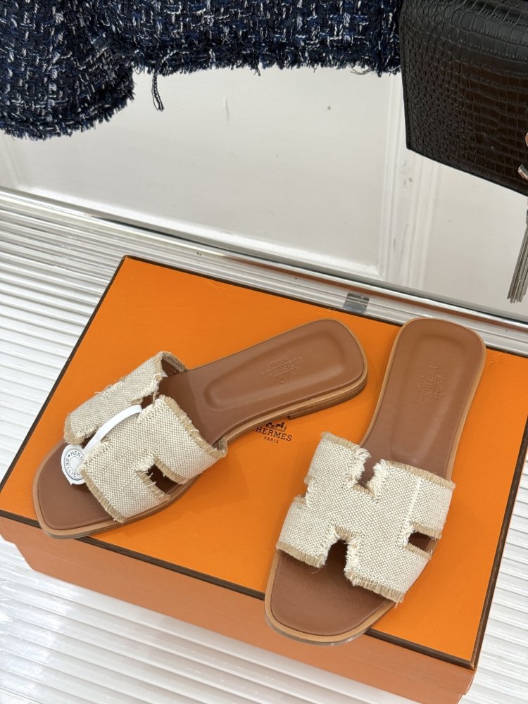 Шльопанці жіночі фото 2