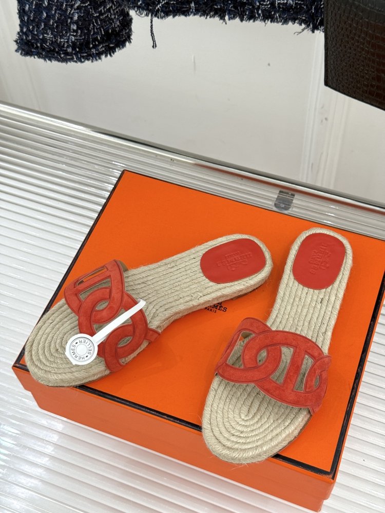 Шльопанці жіночі фото 2