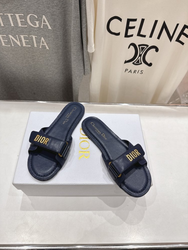 Шлепанцы женские фото 2