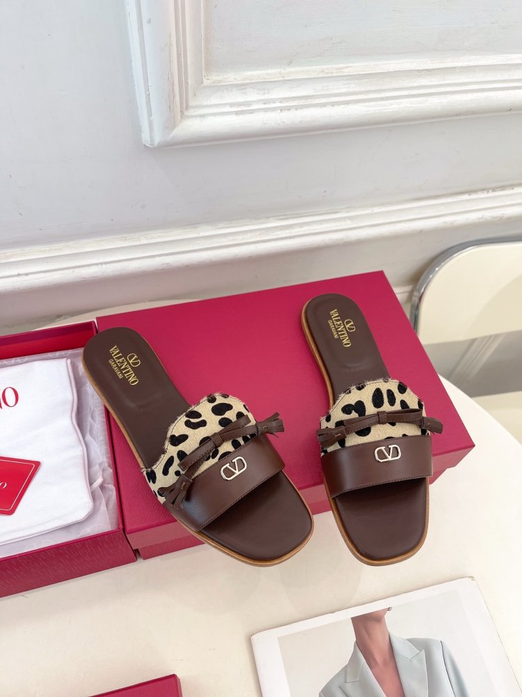 Шлепанцы женские фото 2