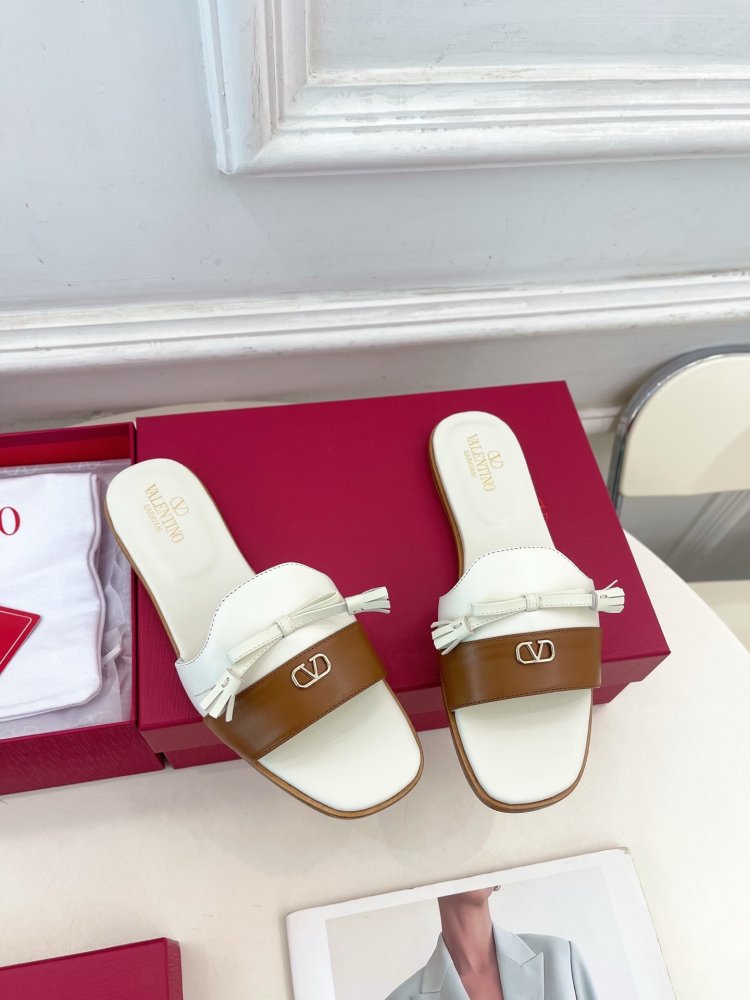 Шлепанцы женские фото 2