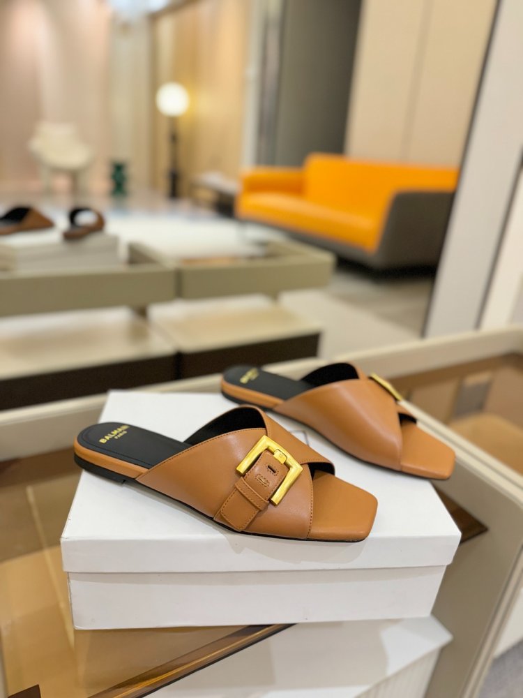 Шлепанцы женские фото 2