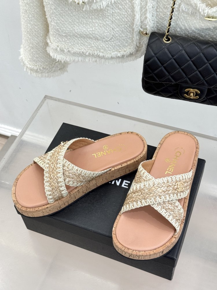 Шлепанцы женские фото 2