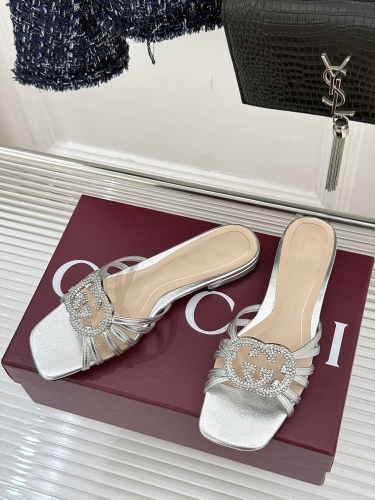 Шльопанці жіночі фото 2