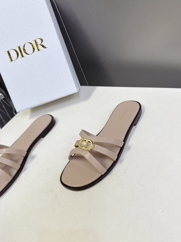 Шльопанці жіночі фото 2