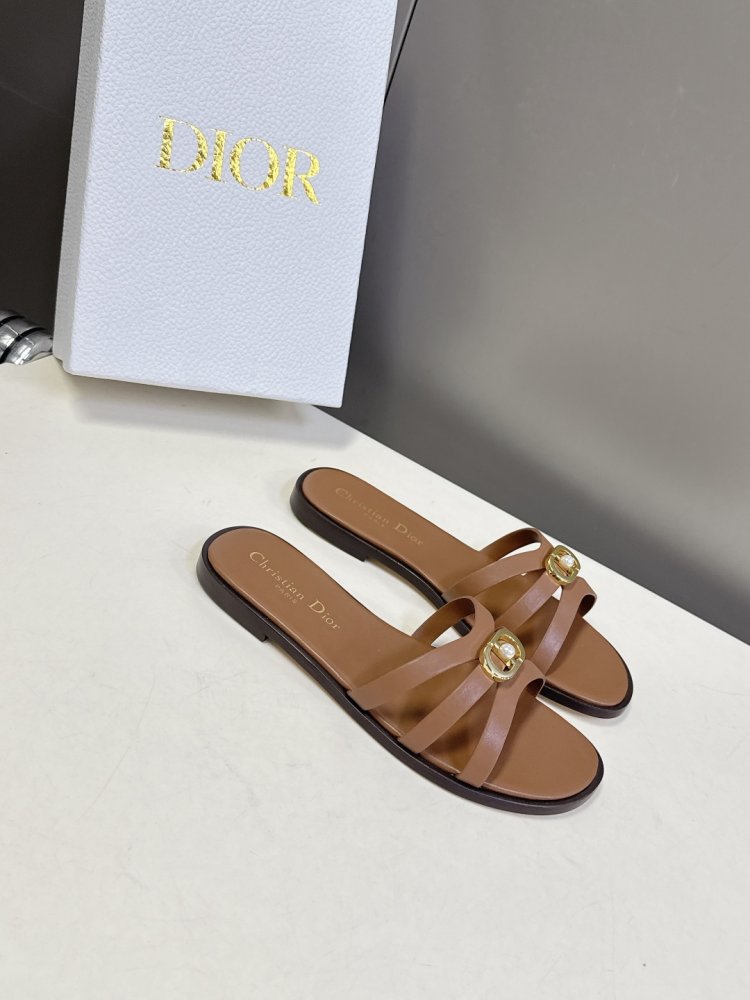 Шльопанці жіночі фото 2