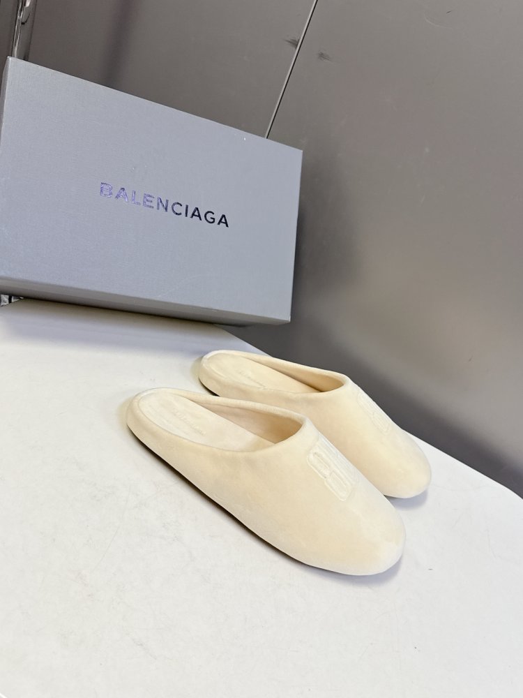 Шльопанці жіночі фото 2