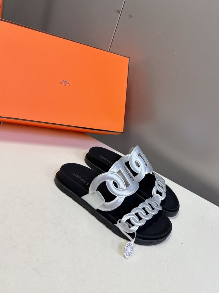 Шлепанцы женские фото 2