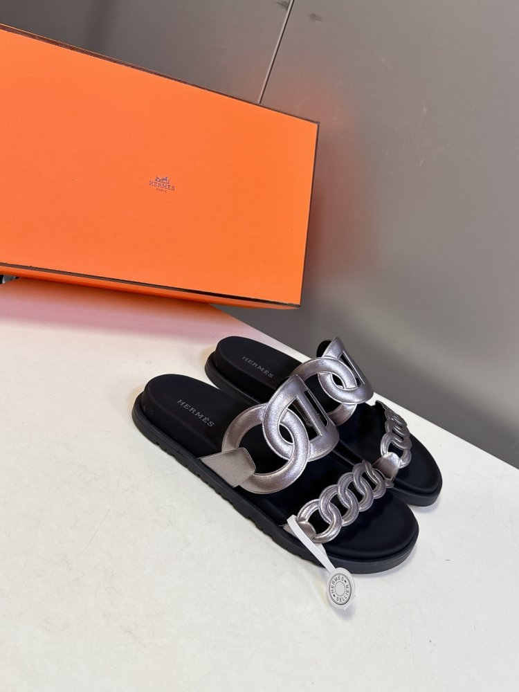 Шлепанцы женские фото 2