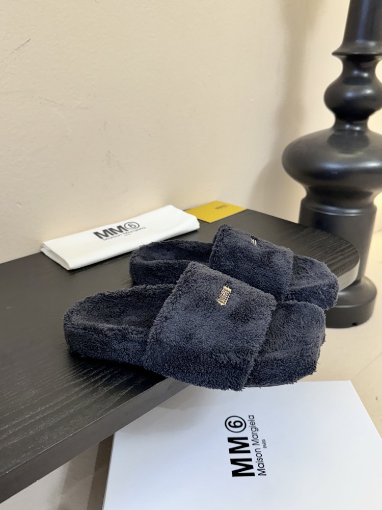 Шльопанці жіночі фото 2