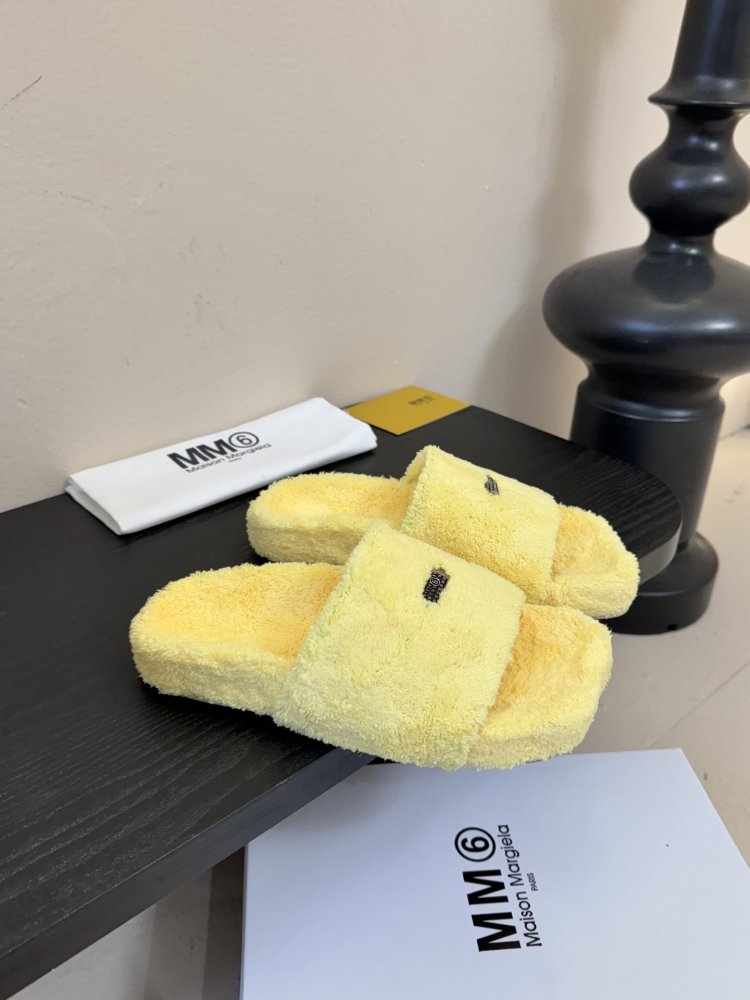 Шльопанці жіночі фото 2