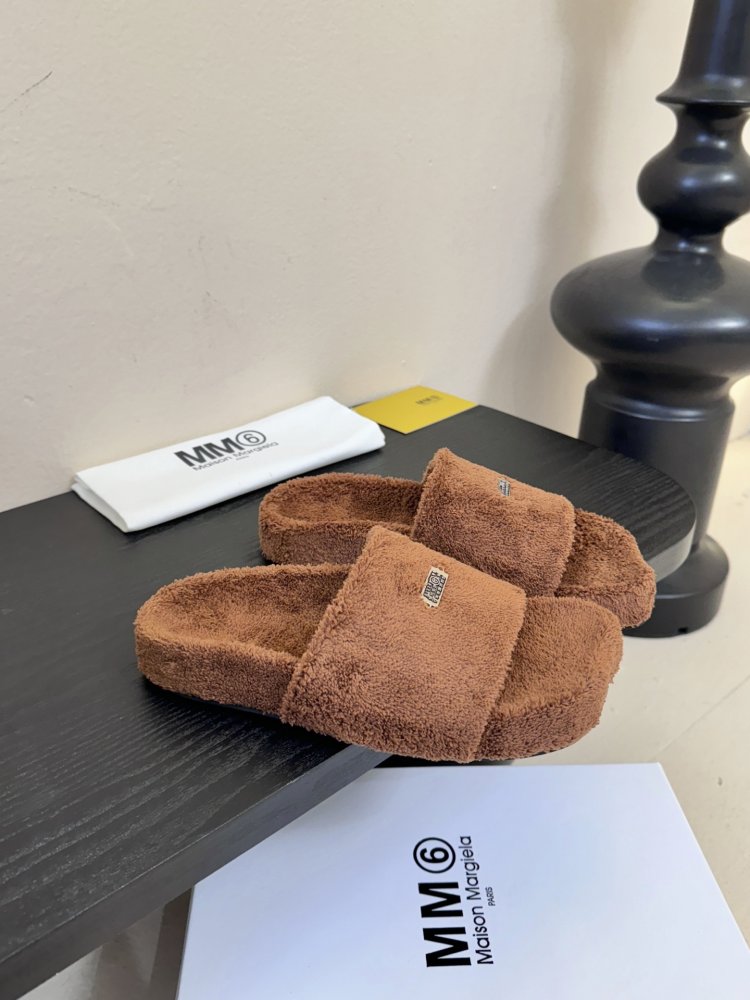 Шльопанці жіночі фото 2